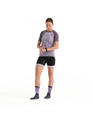 Spirit Flux shorts W (Negro/Lavanda) - Malla corta Trail running para mujer - Lurbel